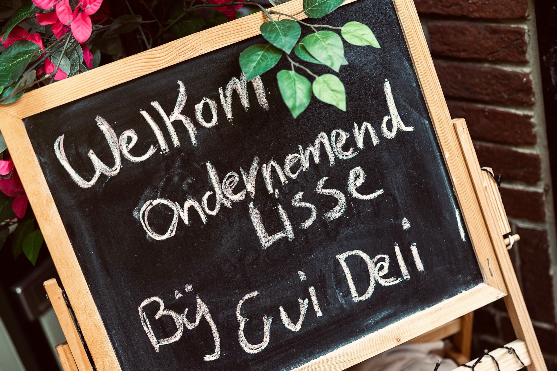 Evi Deli from the inside